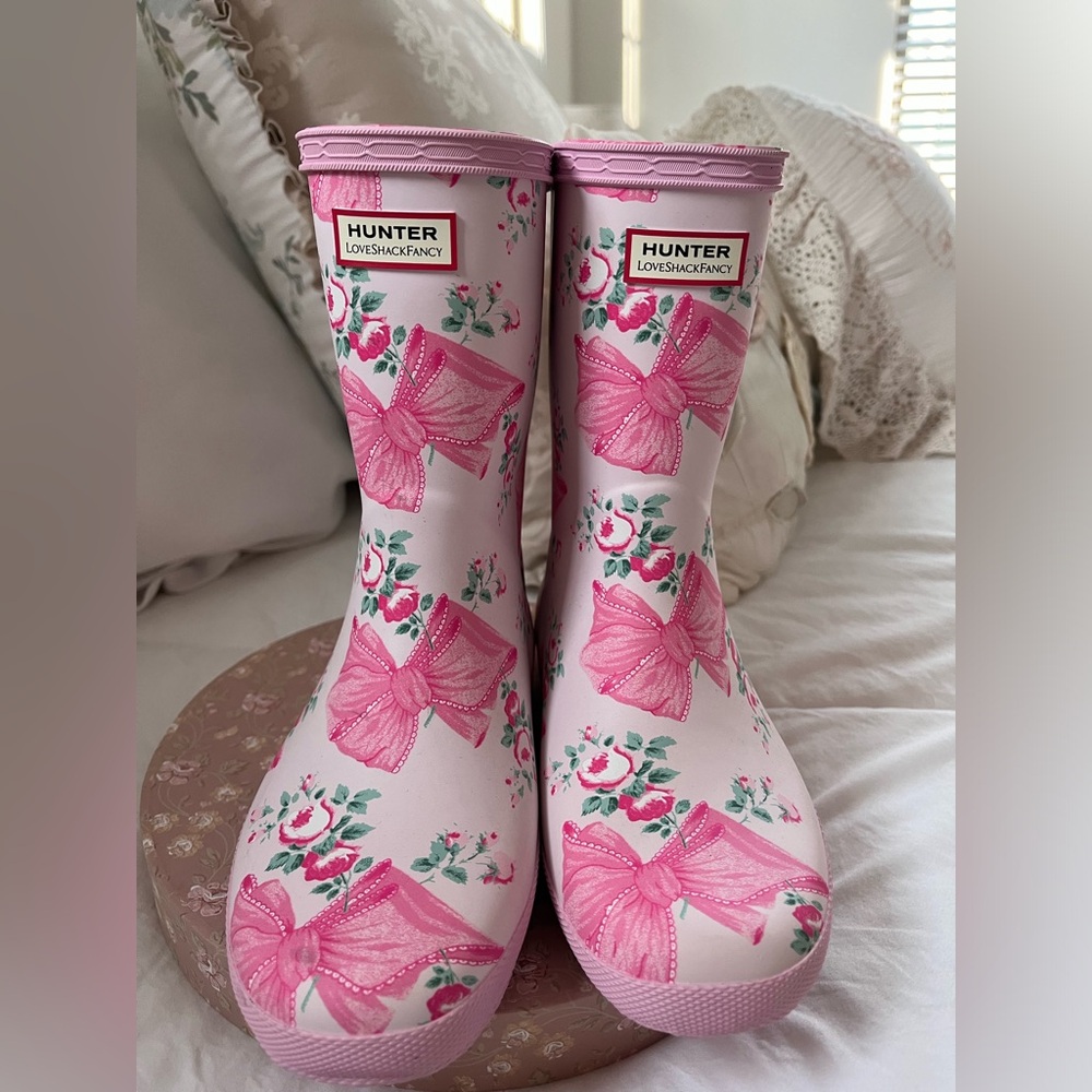 Brand new loveshackfancy hunter boots